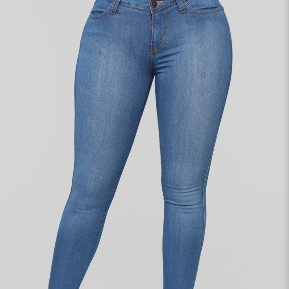 🔥🔥 fashionova “classic mid rise “ skinny jeans